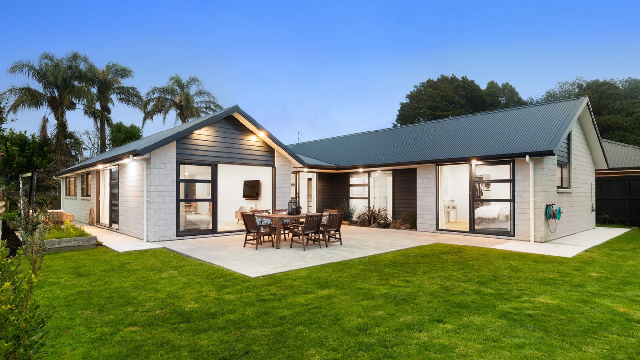 53 George Crescent, Buckland, Pukekohe - Carousel 1