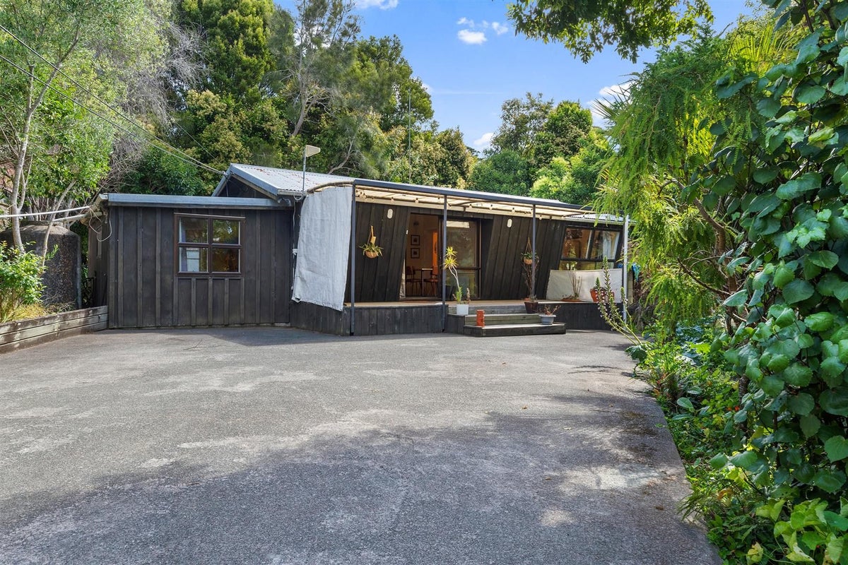 1913 Paparoa Valley Road, Paparoa - Carousel 1