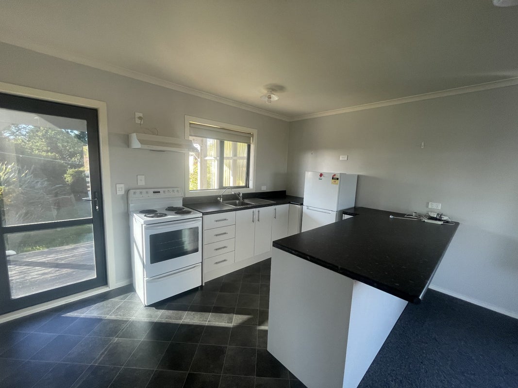 27 Branksea Street, Kaitangata - Carousel 2