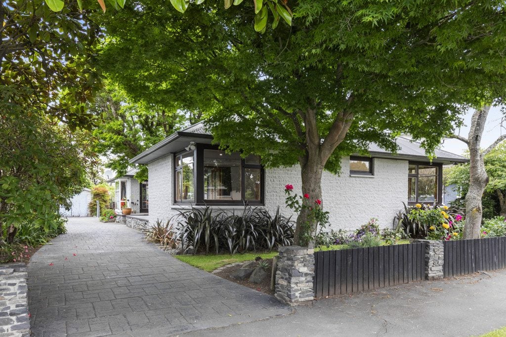 46 Appleby Crescent, Burnside, Christchurch - Carousel 2