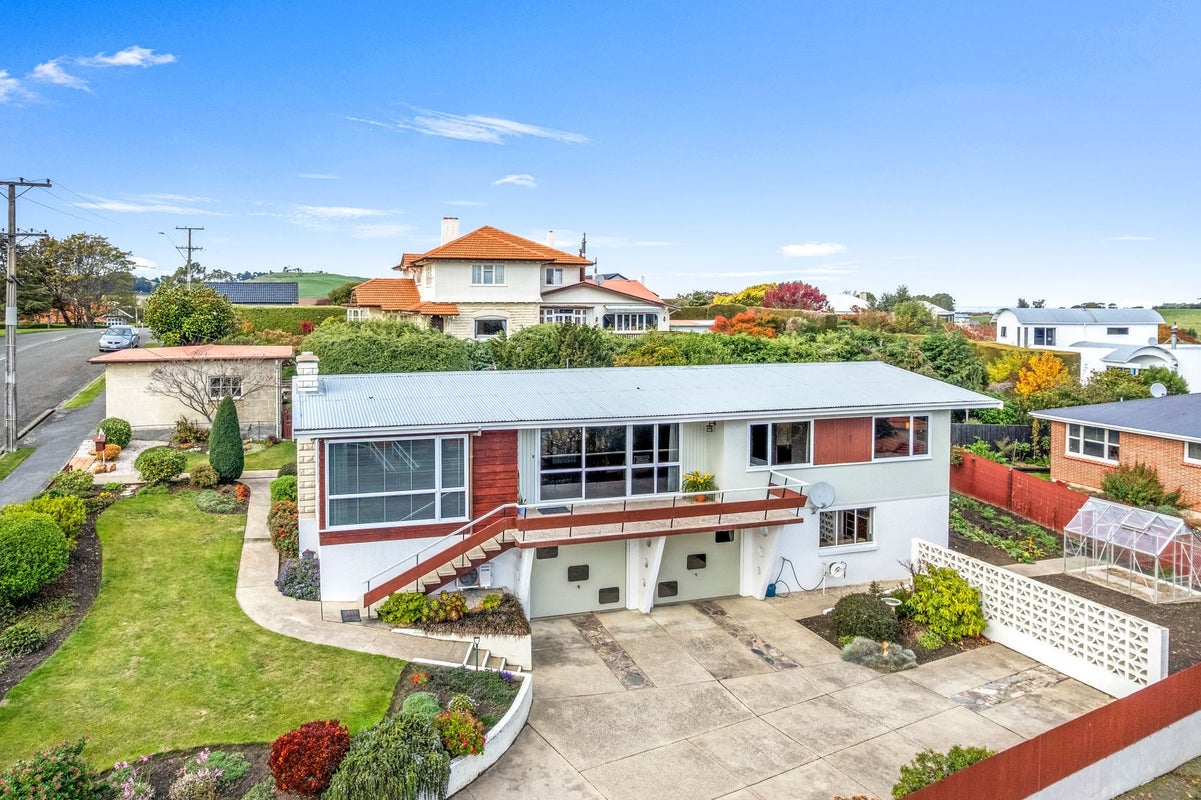 100 Perth Street, Holmes Hill, Oamaru - Carousel 1