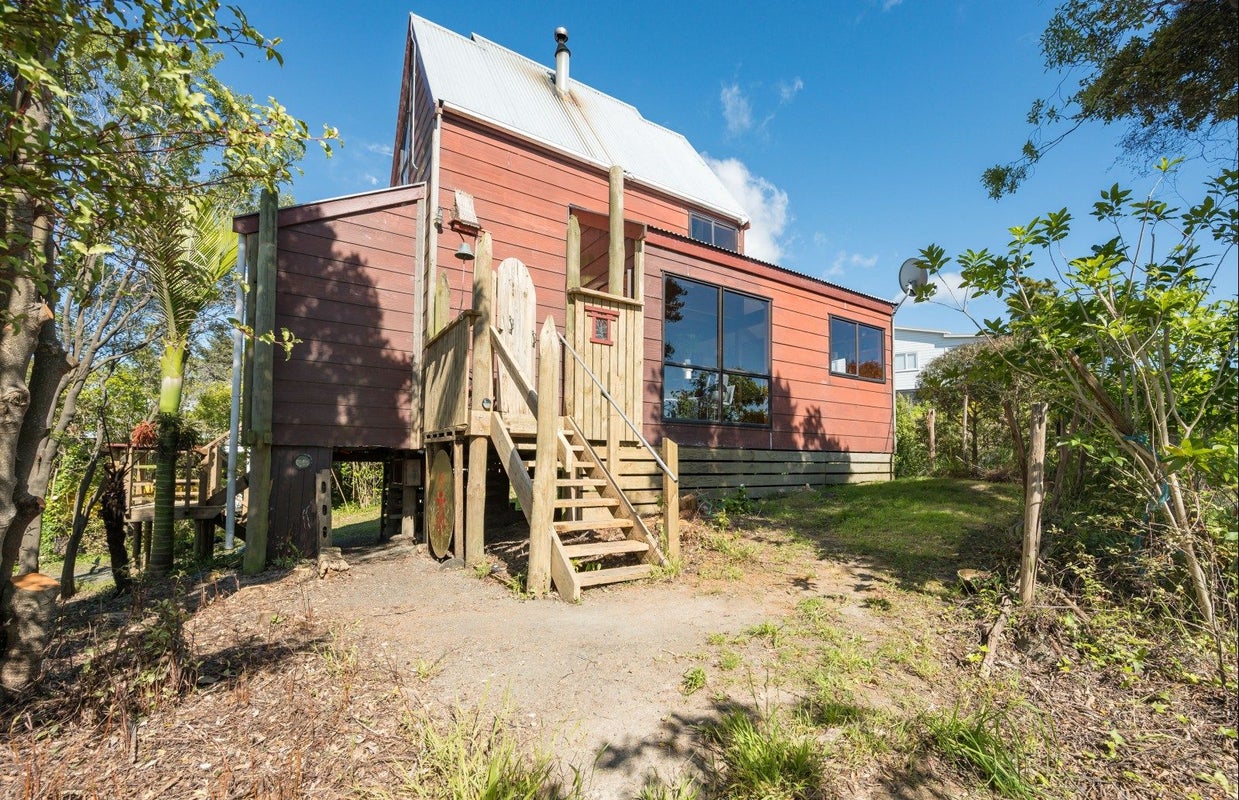 4 Higgs Road, Mapua - Carousel 1