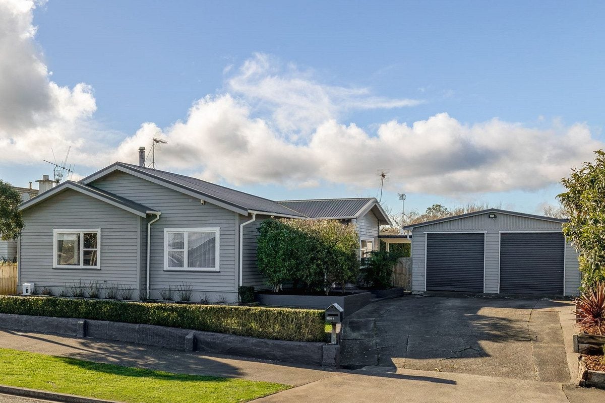 69 Lyndhurst Street, Takaro, Palmerston North - Carousel 1