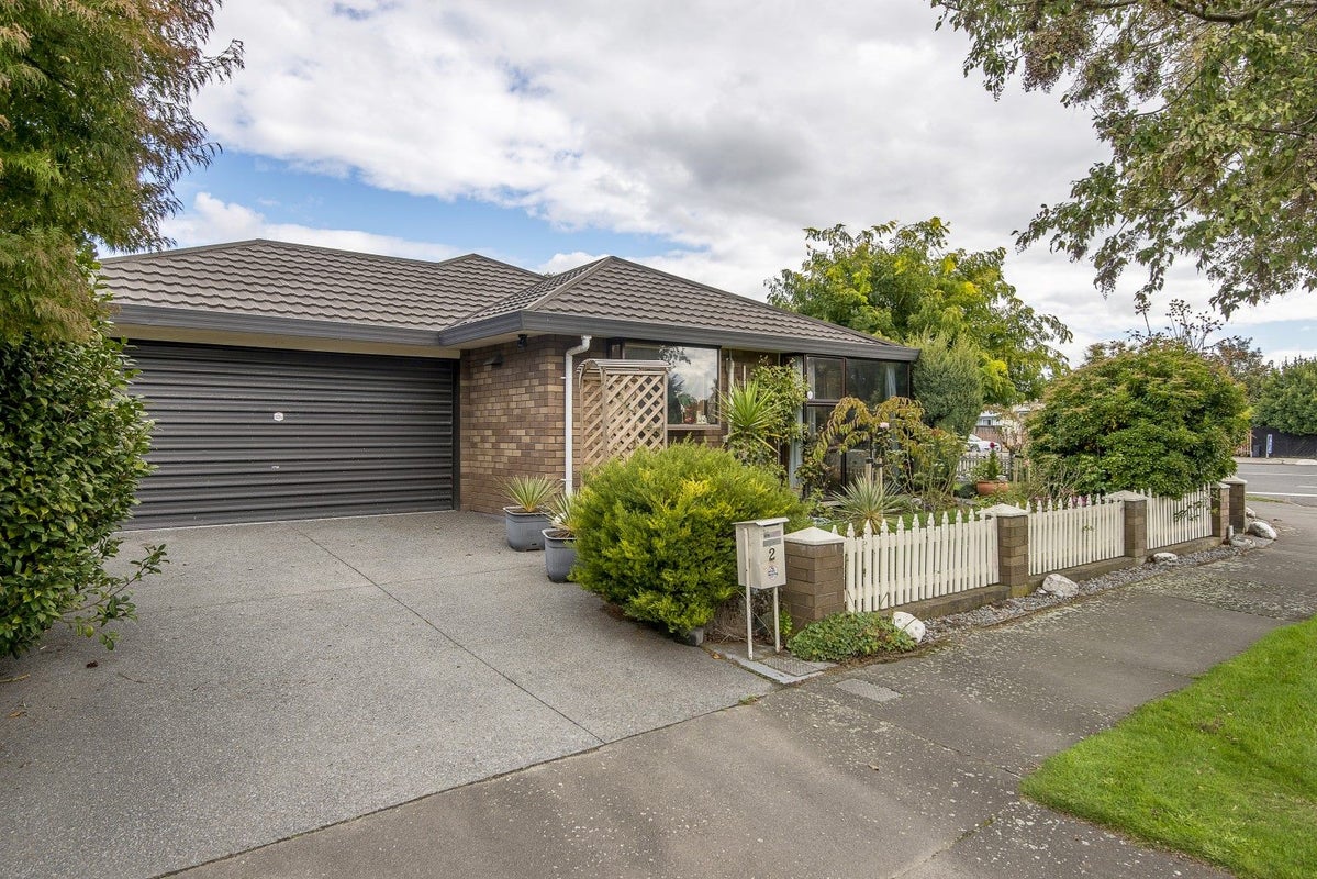 2 Pentland Drive, Belfast, Christchurch - Carousel 1