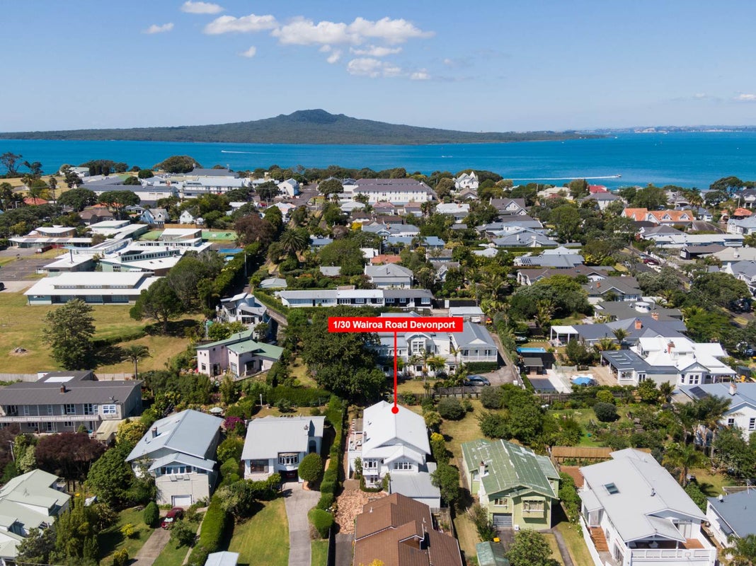 1/30 Wairoa Road, Narrow Neck, Auckland - Carousel 1