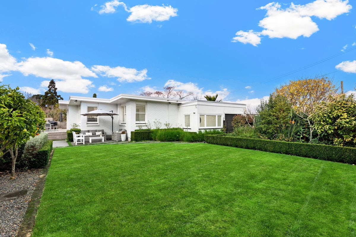 4 Paddington Street, Glen Innes, Auckland - Carousel 2