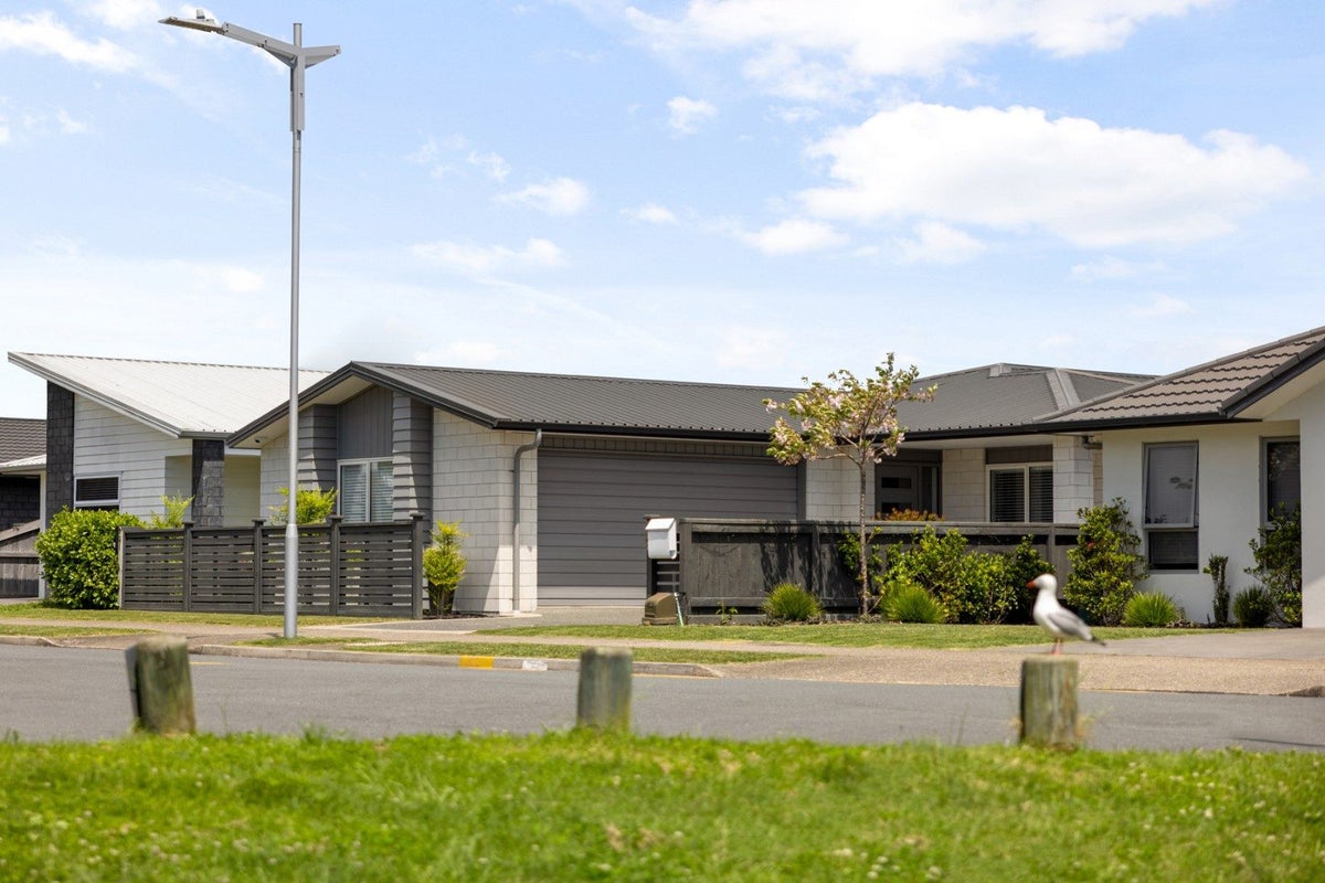 29 Boulder Lane, Pyes Pa, Tauranga - Carousel 2
