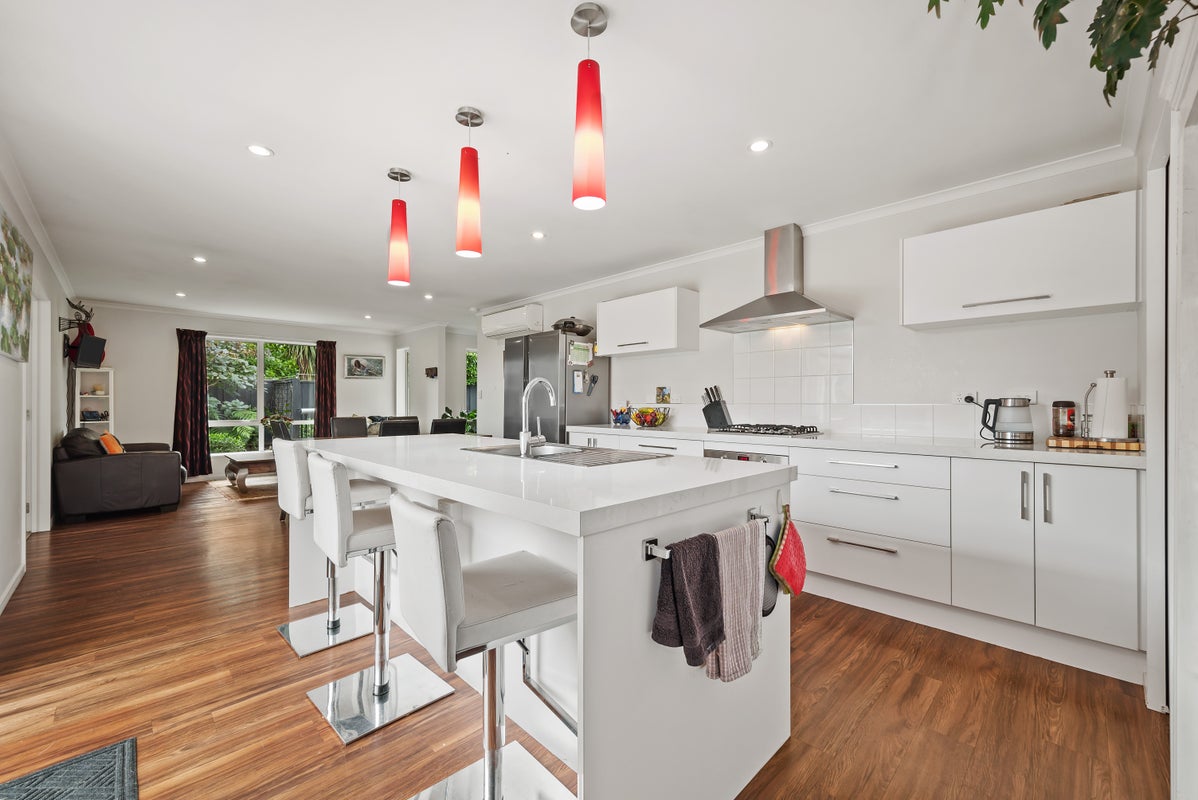 11 Rosebank Close, Northwood, Christchurch - Carousel 2