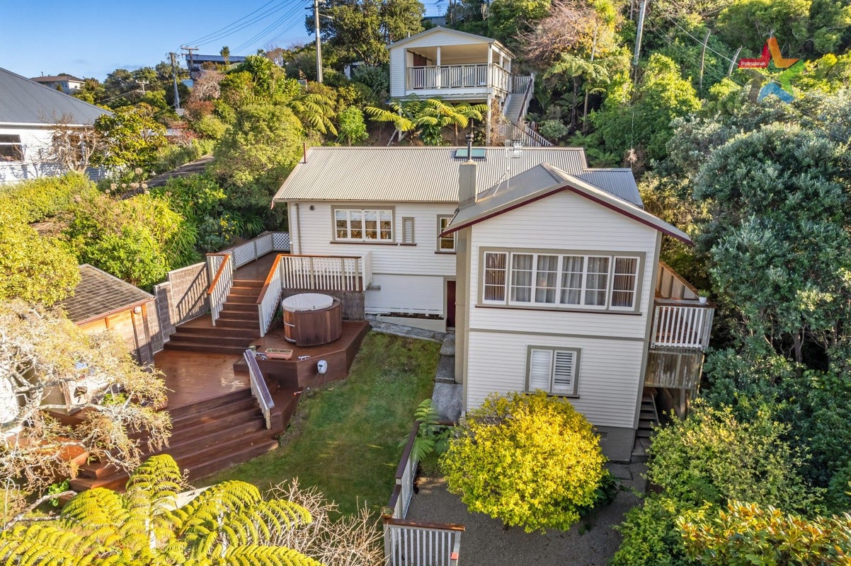 34 Singers Road, Korokoro, Lower Hutt - Carousel 1
