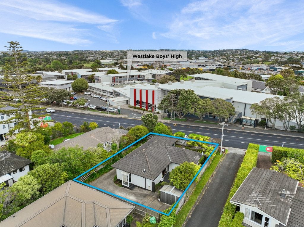 57A Forrest Hill Road, Milford, Auckland - Carousel 1