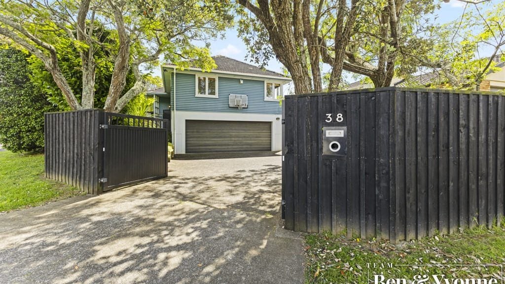 38 Ruawai Road, Mount Wellington, Auckland - Carousel 1