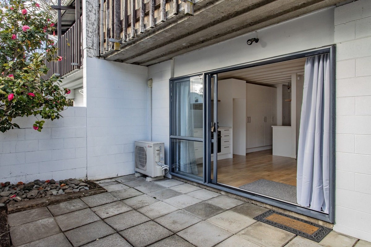 2/25 Winchester Street, Merivale, Christchurch City, Canterbury - Carousel 9