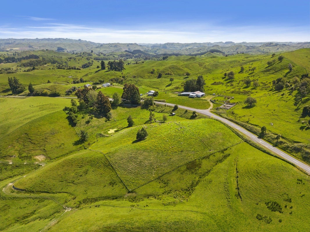 824 Spooners Hill Road, Taihape - Carousel 7