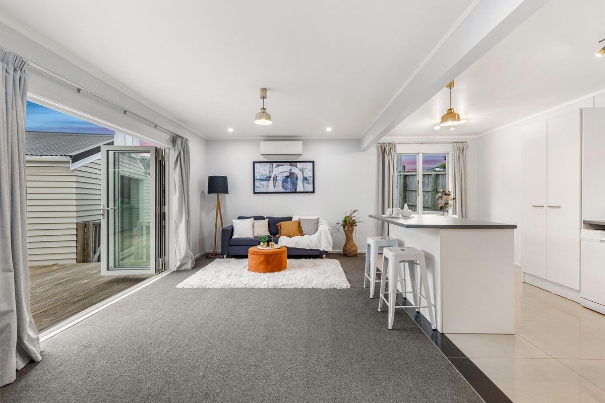97 Metcalfe Road, Ranui, Auckland - Carousel 2