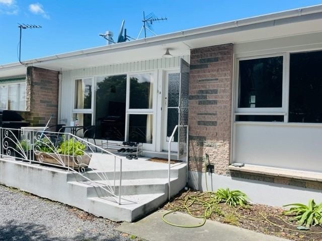2/28 Hornbrook Street, Waltham, Christchurch - Carousel 2