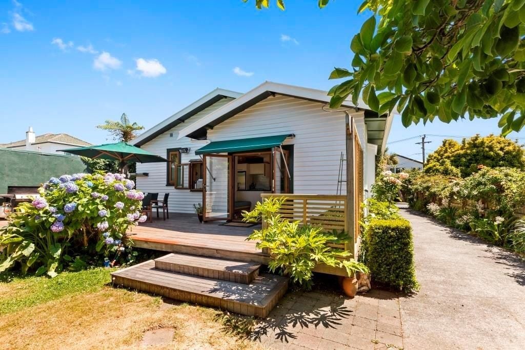 9 Hathaway Avenue, Boulcott, Lower Hutt - Carousel 11