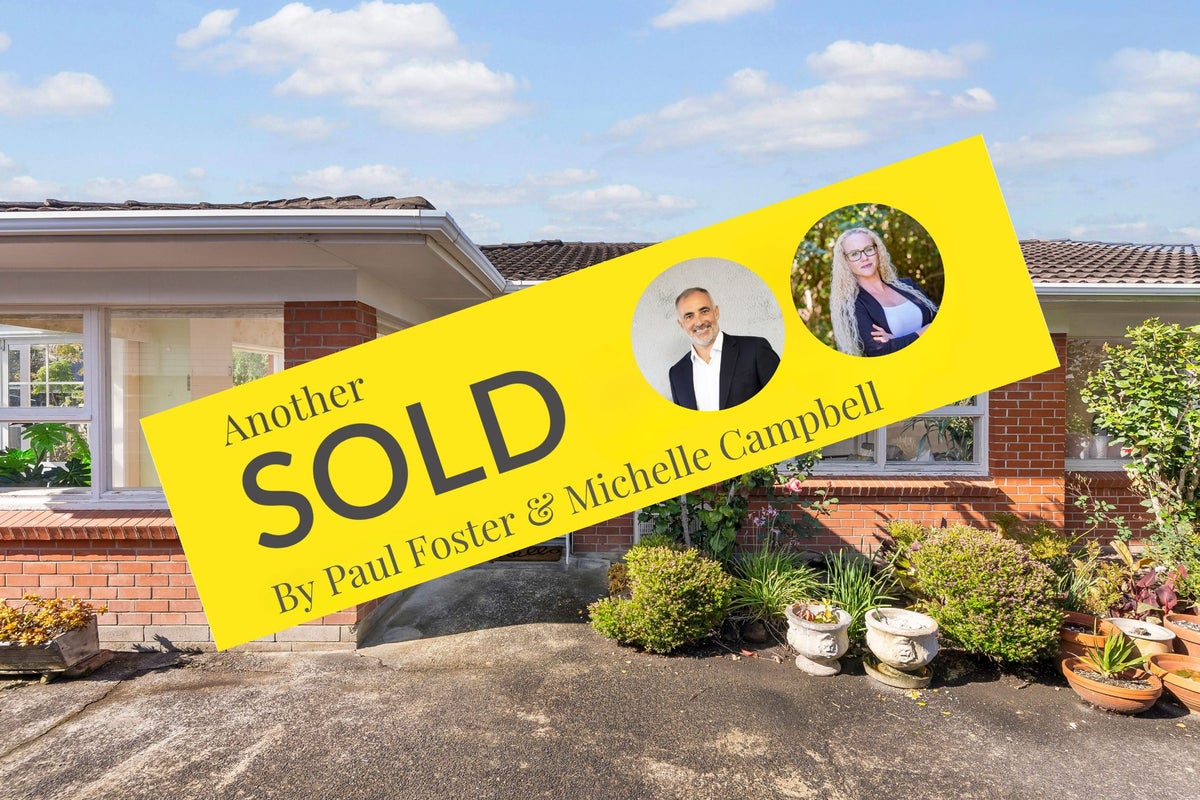2/12 Keldale Place, Forrest Hill, Auckland - Carousel 1