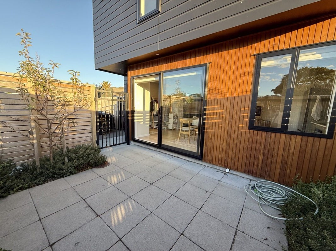 5/90 Knights Road, Hutt Central, Lower Hutt - Carousel 11