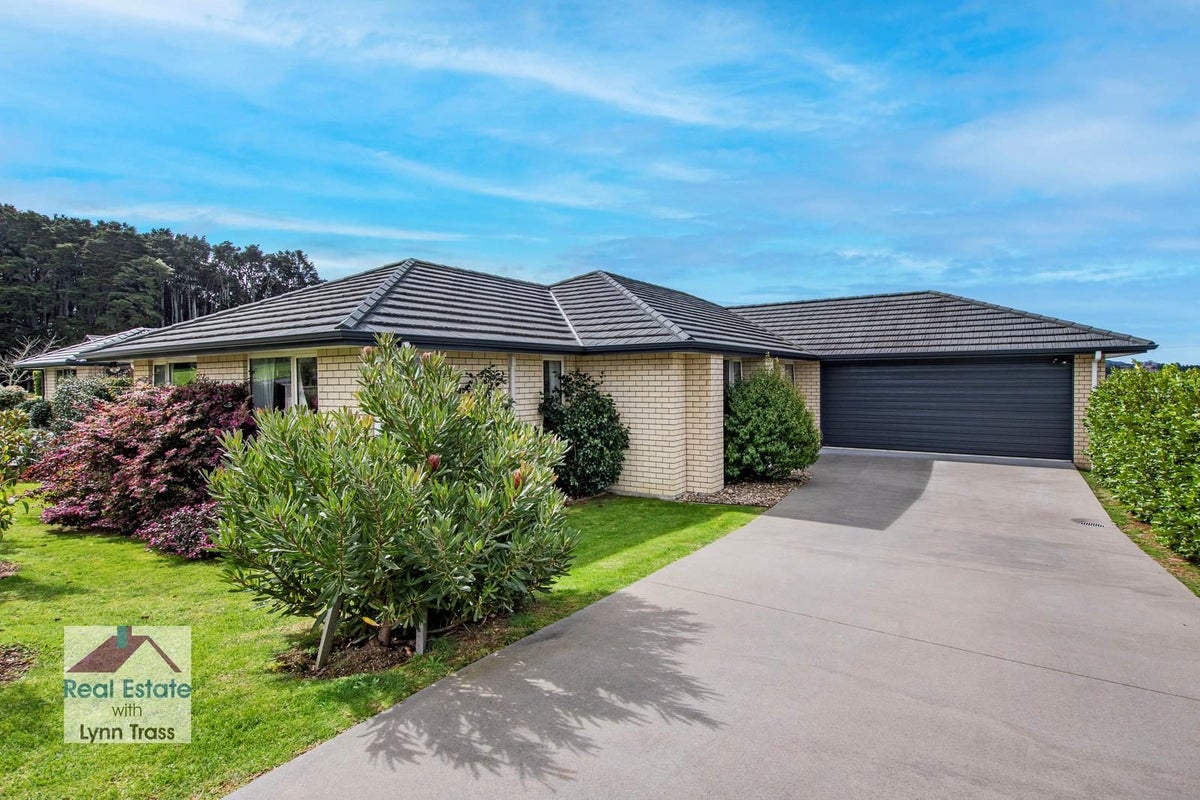 42 Wairau Drive, Tikipunga, Whangarei - Carousel 1
