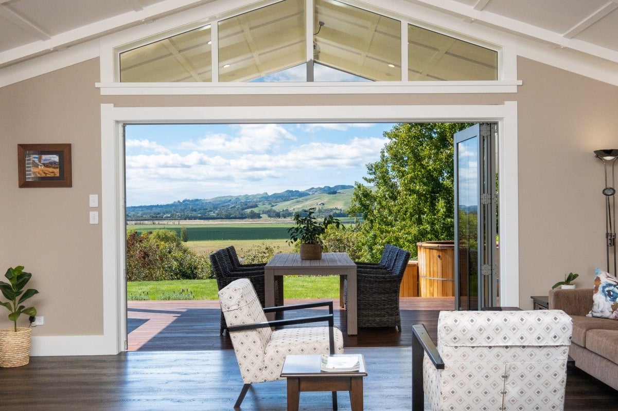89 Enfield Drive, Pakipaki, Hastings - Carousel 2