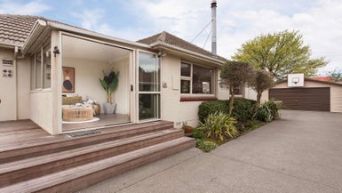 10 Erin Crescent, Mairehau, Christchurch - Carousel 1