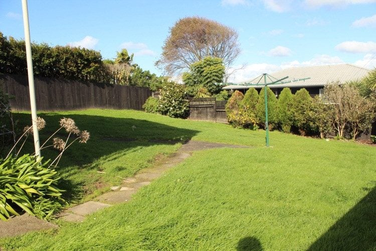 123 Sandspit Road, Shelly Park, Auckland - Carousel 15