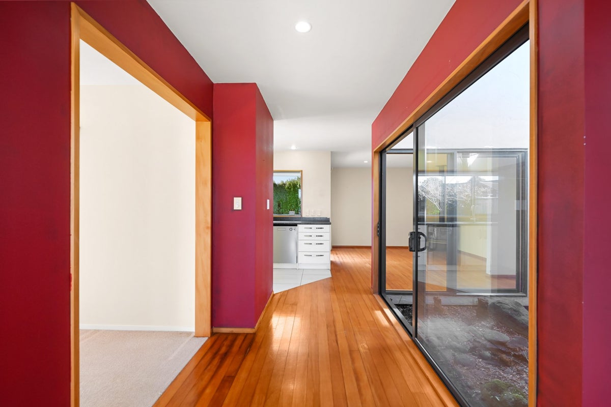 32 Caversham Drive, Rototuna, Hamilton - Carousel 2