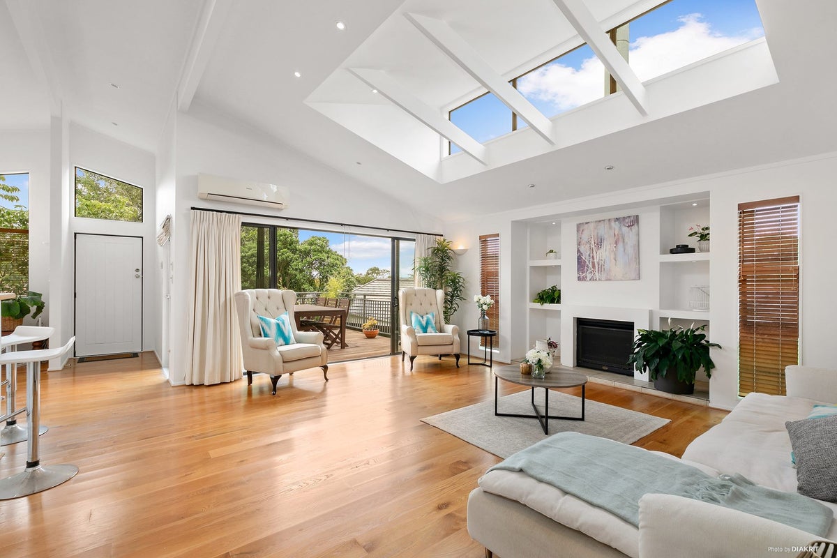 26 Wairata Place, Te Atatu South, Auckland - Carousel 2