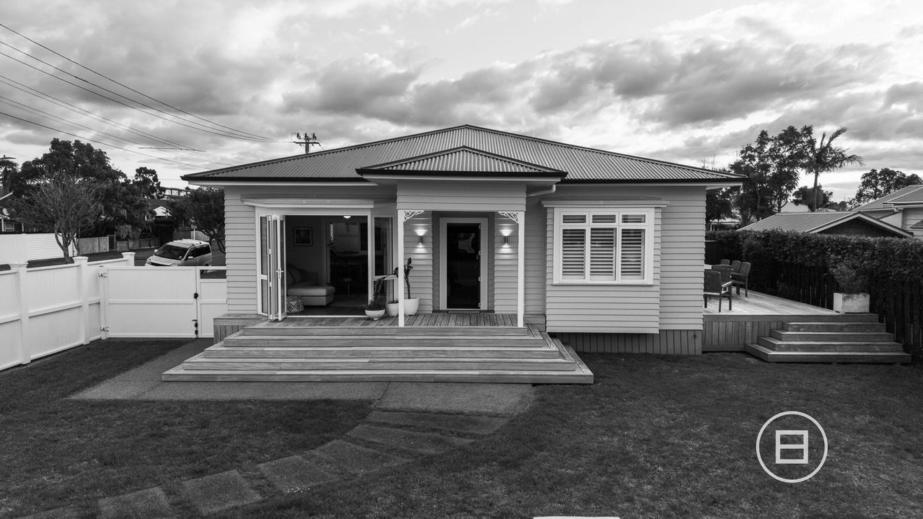 34 Moa Road, Point Chevalier, Auckland - Carousel 1