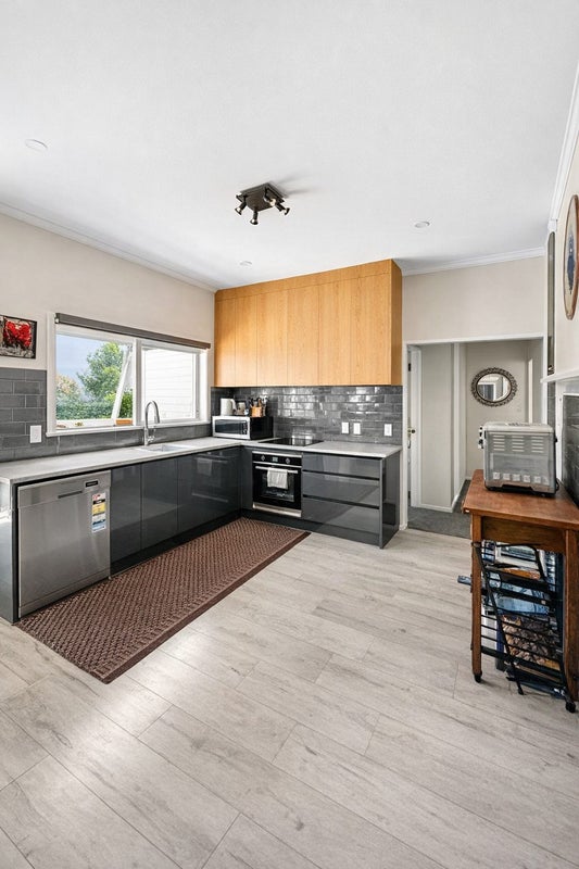 1/12 McInnes Road, Weymouth, Auckland - Carousel 2