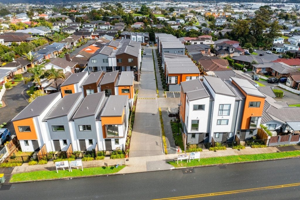 29 Raupeti Lane, Henderson, Auckland - Carousel 2