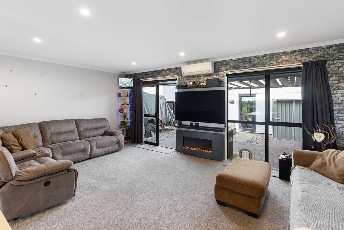 16 Brian Keogh Lane, Wigram, Christchurch - Carousel 2
