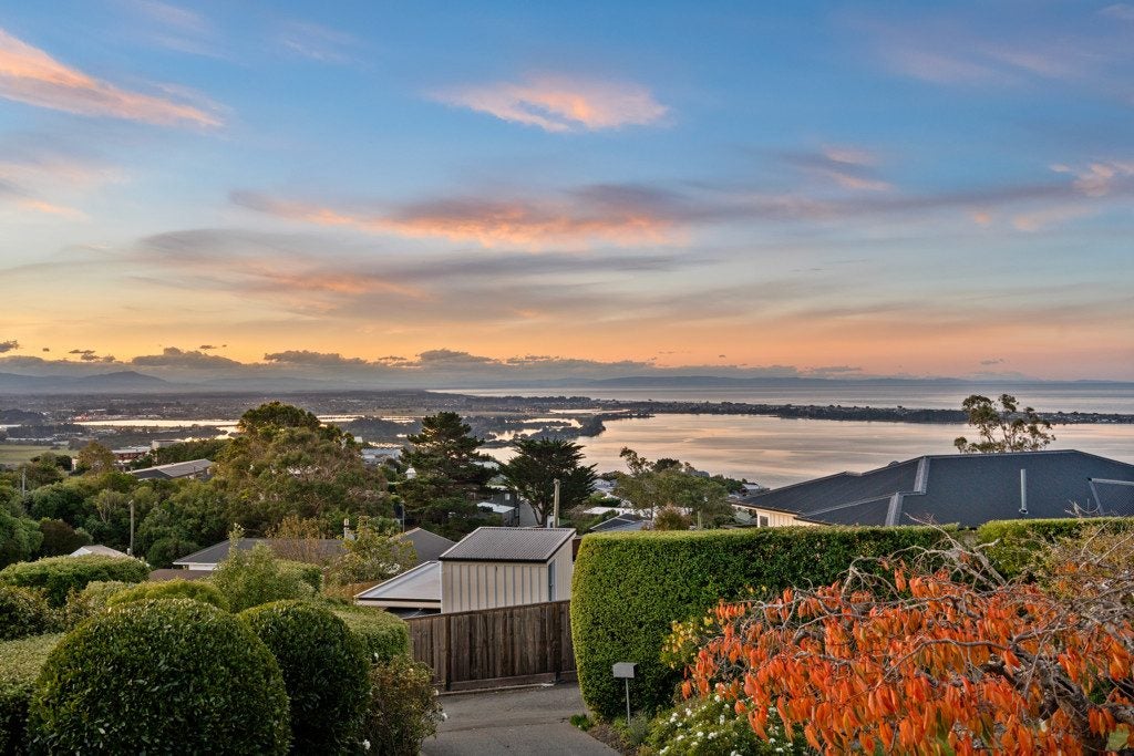 10 The Rise, Mount Pleasant, Christchurch - Carousel 28