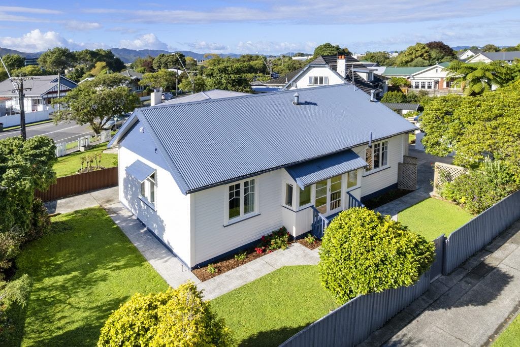 40 Pharazyn Street, Melling, Lower Hutt - Carousel 1