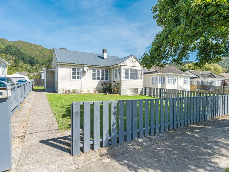 1/101 Wilkie Crescent, Naenae, Lower Hutt - Carousel 1