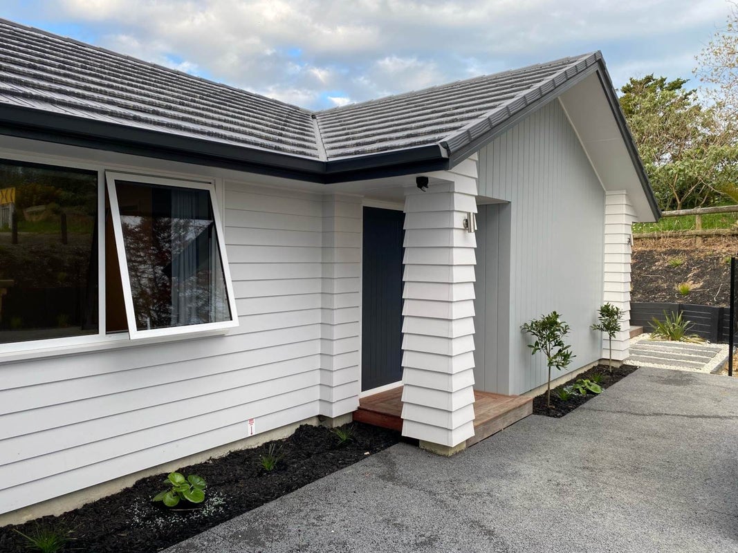 26 Motukaraka Drive, Beachlands, Auckland - Carousel 1