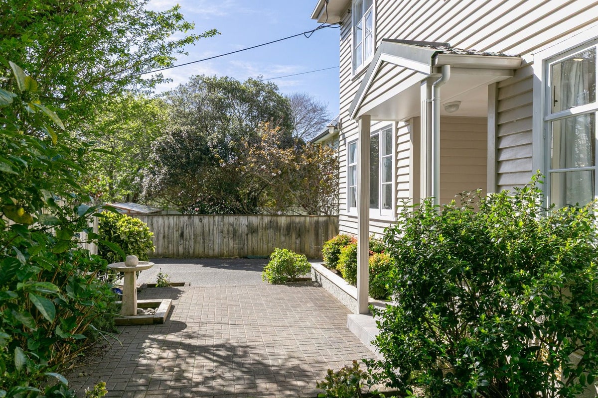 33A Campbell Street, Karori, Wellington - Carousel 2