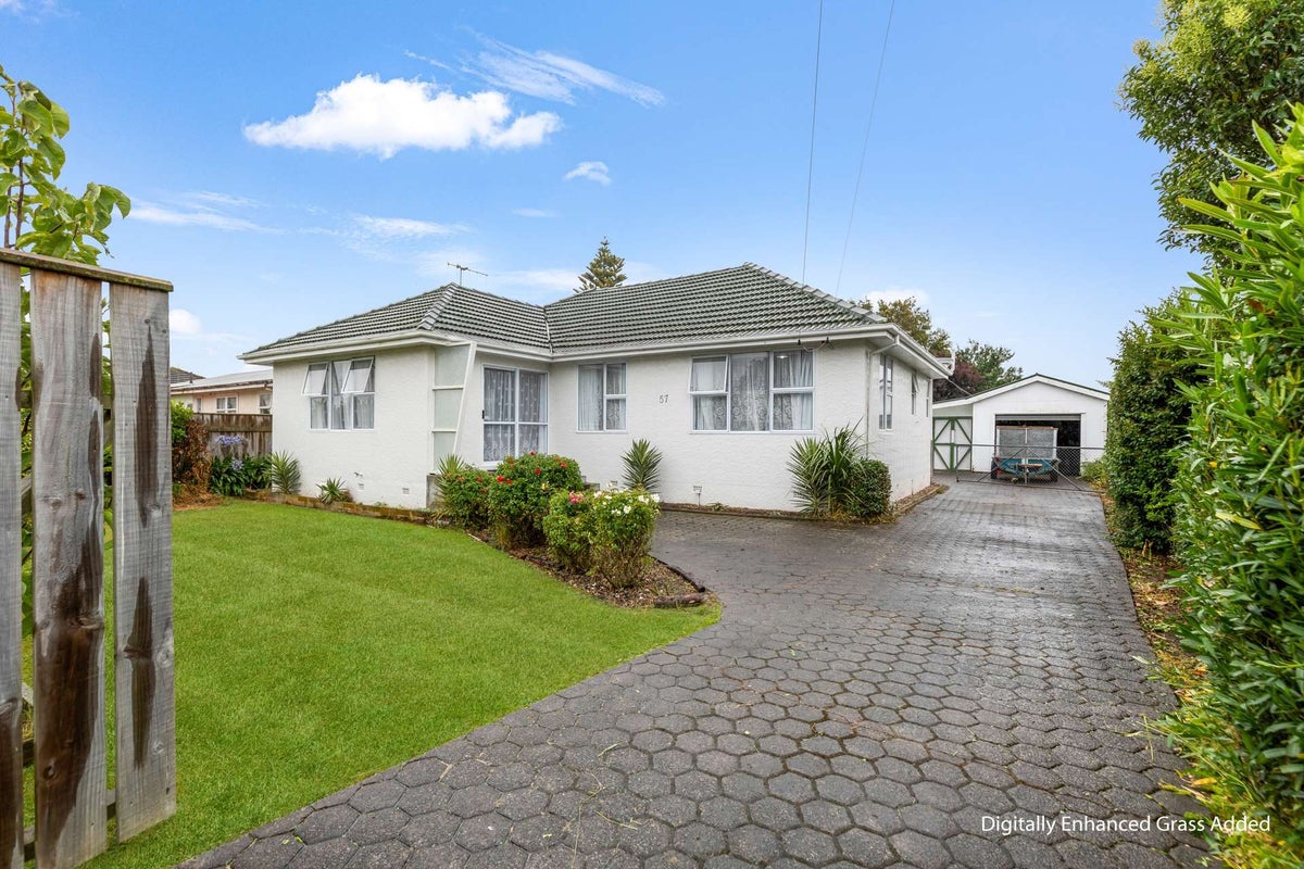 57 Wakefield Street, Whanganui East, Whanganui - Carousel 1