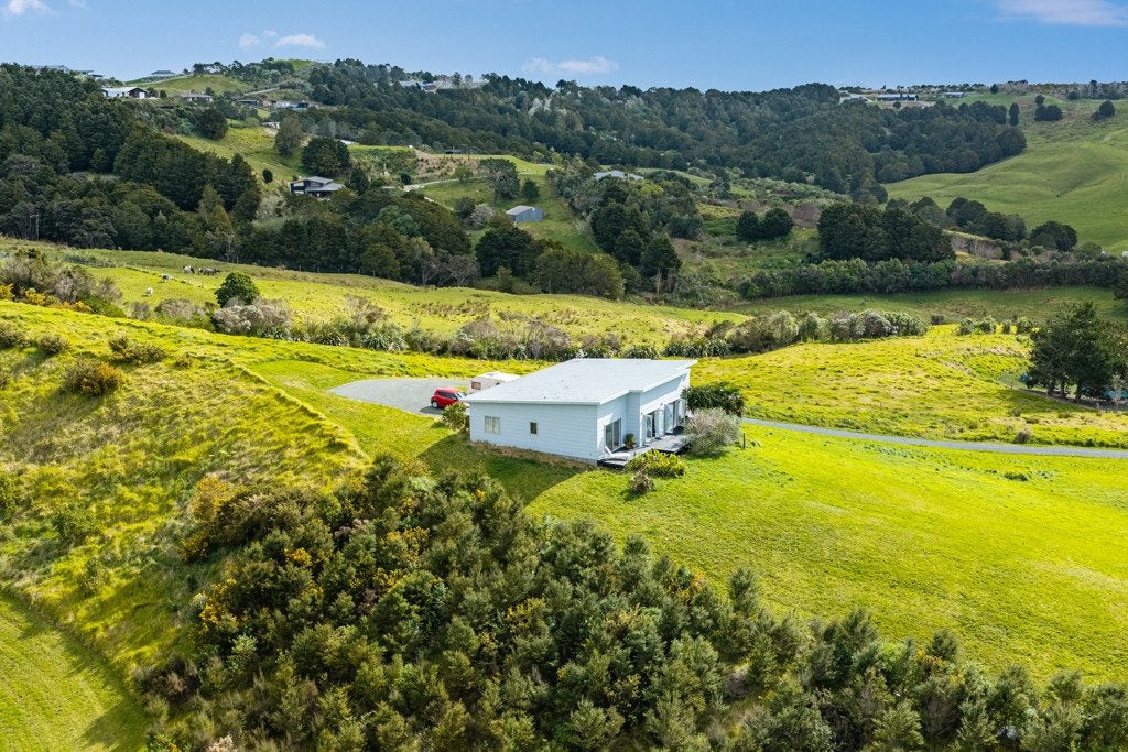 88 Daniel Parade, Mangawhai, Kaipara, Northland - Carousel 2