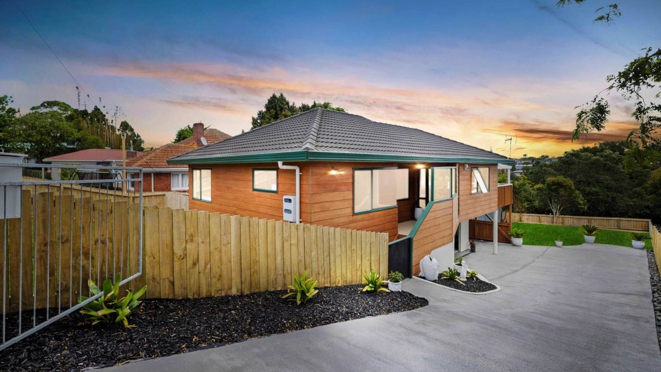 83A Rosier Road, Glen Eden, Auckland - Carousel 1