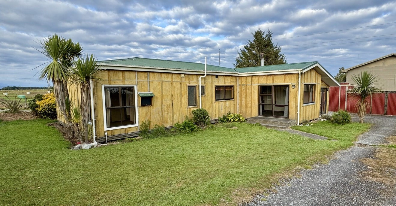 694 Ruatapu Road, Hokitika - Carousel 1