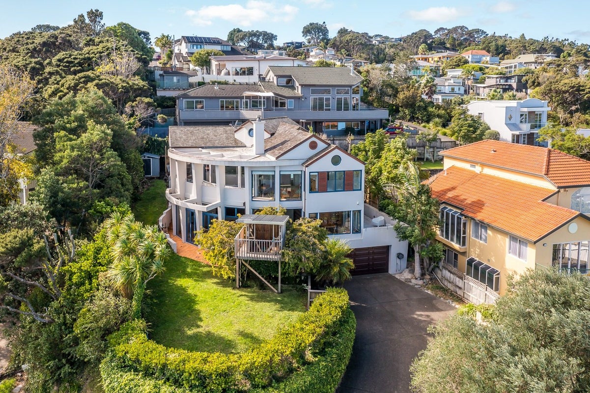 82 Hadfield Street, Beach Haven, Auckland - Carousel 18