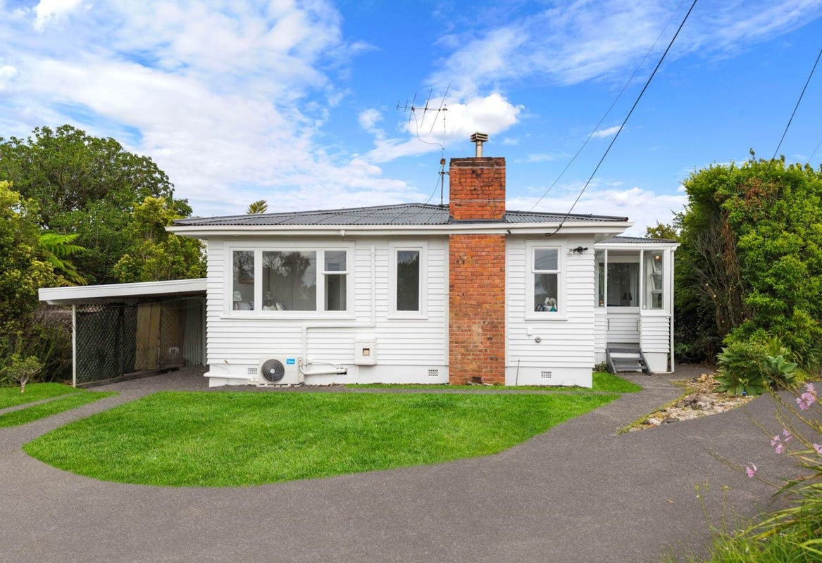 1/63 Arran Road, Browns Bay, Auckland - Carousel 1