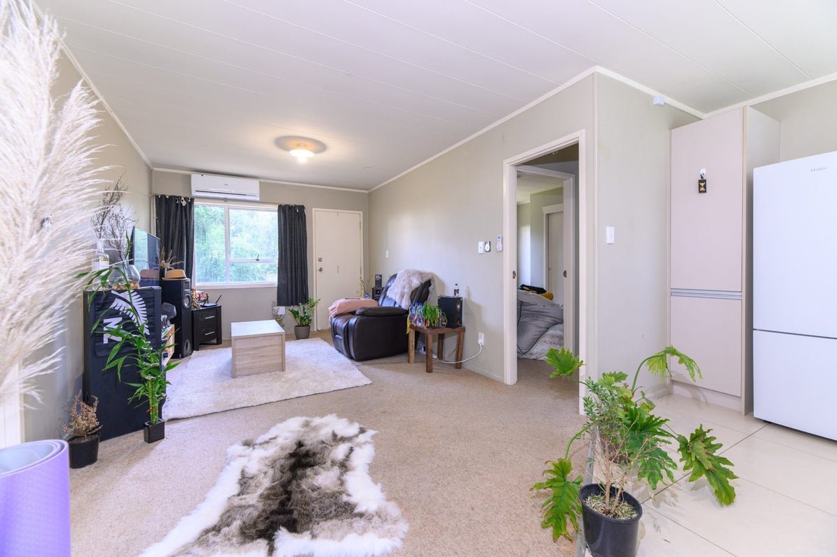 11/68 Olsen Avenue, Hillsborough, Auckland - Carousel 1