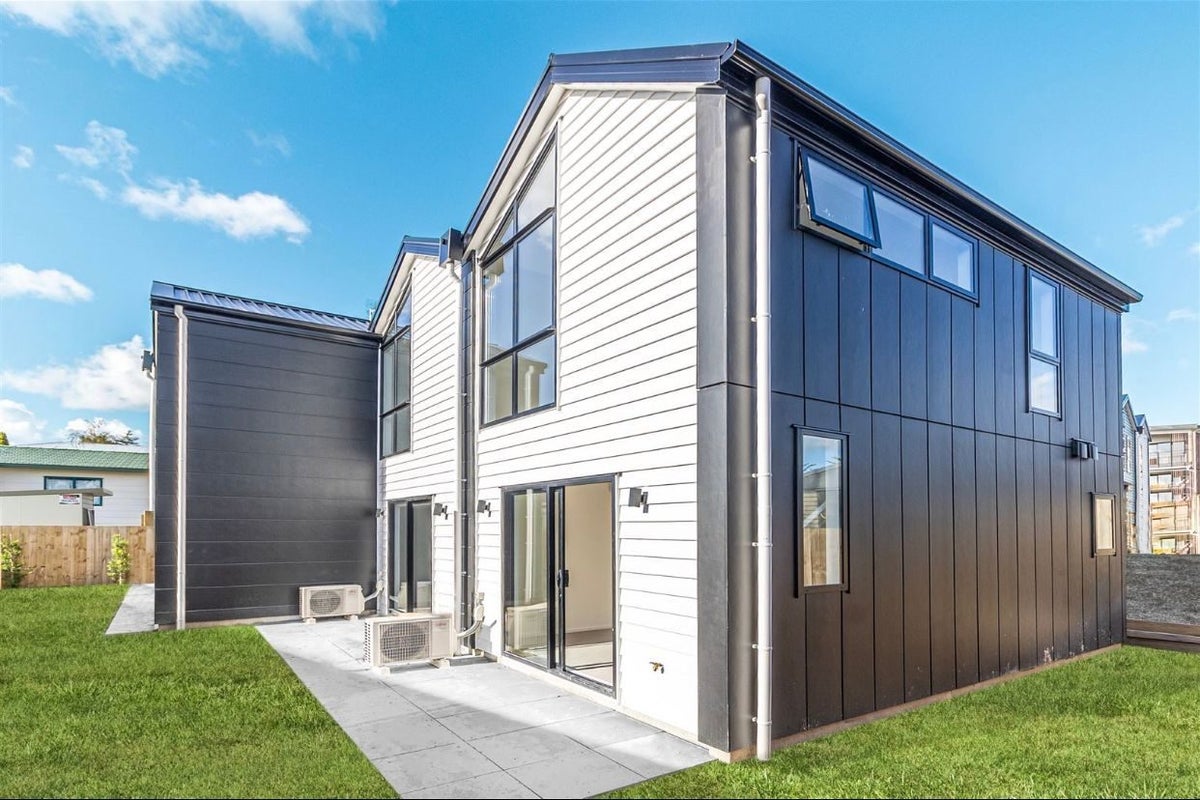 8/110 Kervil Avenue, Te Atatū Peninsula, Auckland - Carousel 7