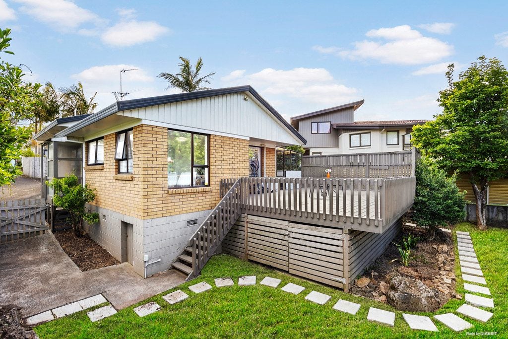 87A Haverstock Road, Sandringham, Auckland - Carousel 1