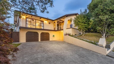 15 Tresillian Avenue, Marybank, Nelson - Carousel 1