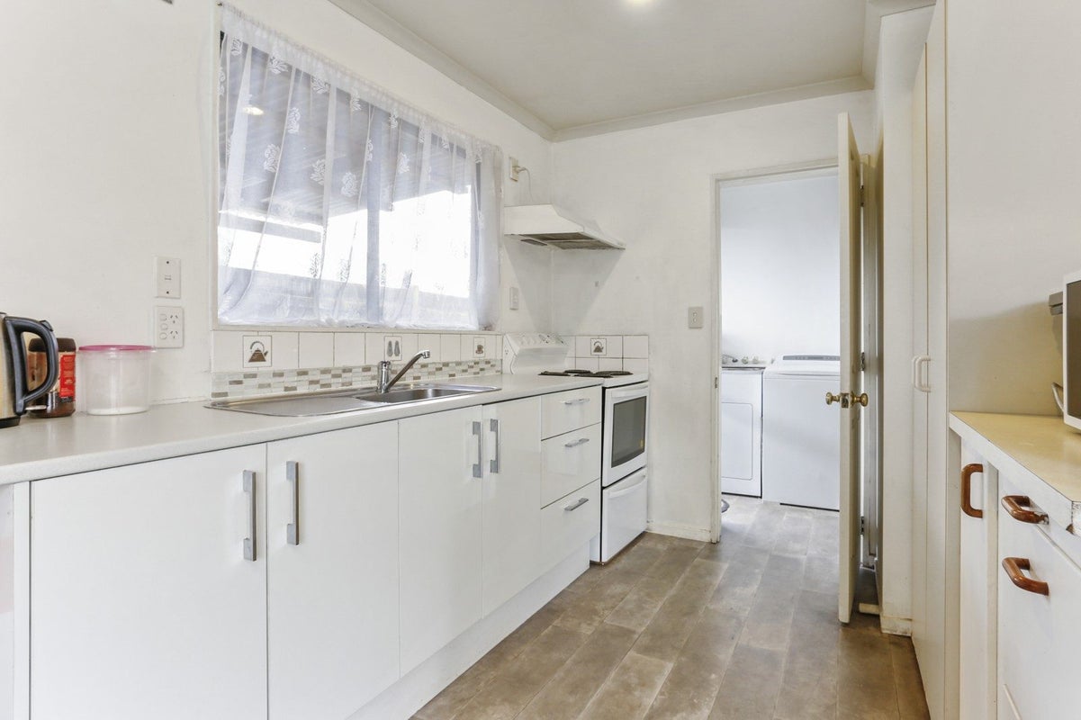 58 Hall Avenue, Mangere, Auckland - Carousel 2