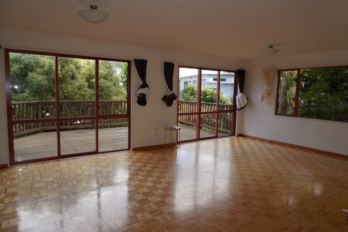 2/72 Heathcote Road, Castor Bay, Auckland - Carousel 2