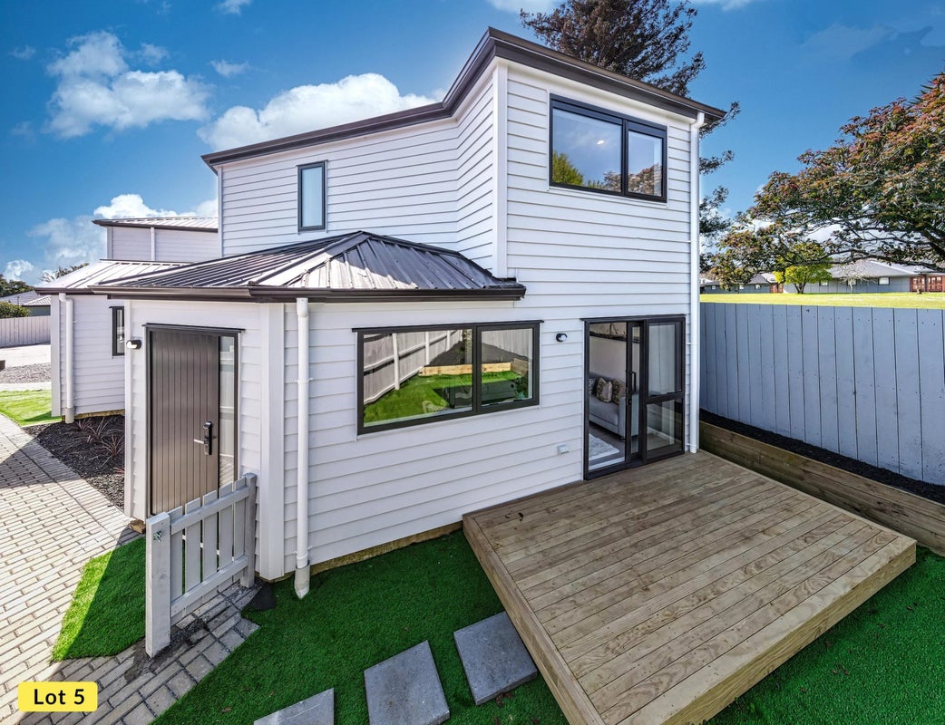 6E Ariki Place, Red Hill, Papakura - Carousel 1